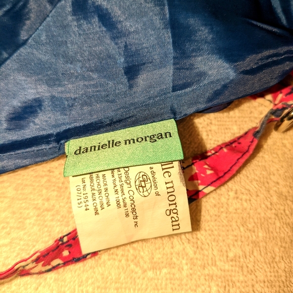 Danielle Morgan Crossbody - Picture 4 of 4